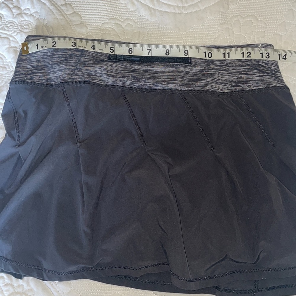 Lululemon Skort Size 4 - Picture 3 of 9
